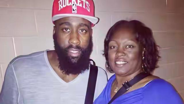 哈登餐厅欠租遭房东封门 法律纠纷牵扯家庭与商