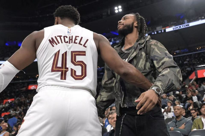 快船交易加兰暴露东西部竞争差异，球员表现成