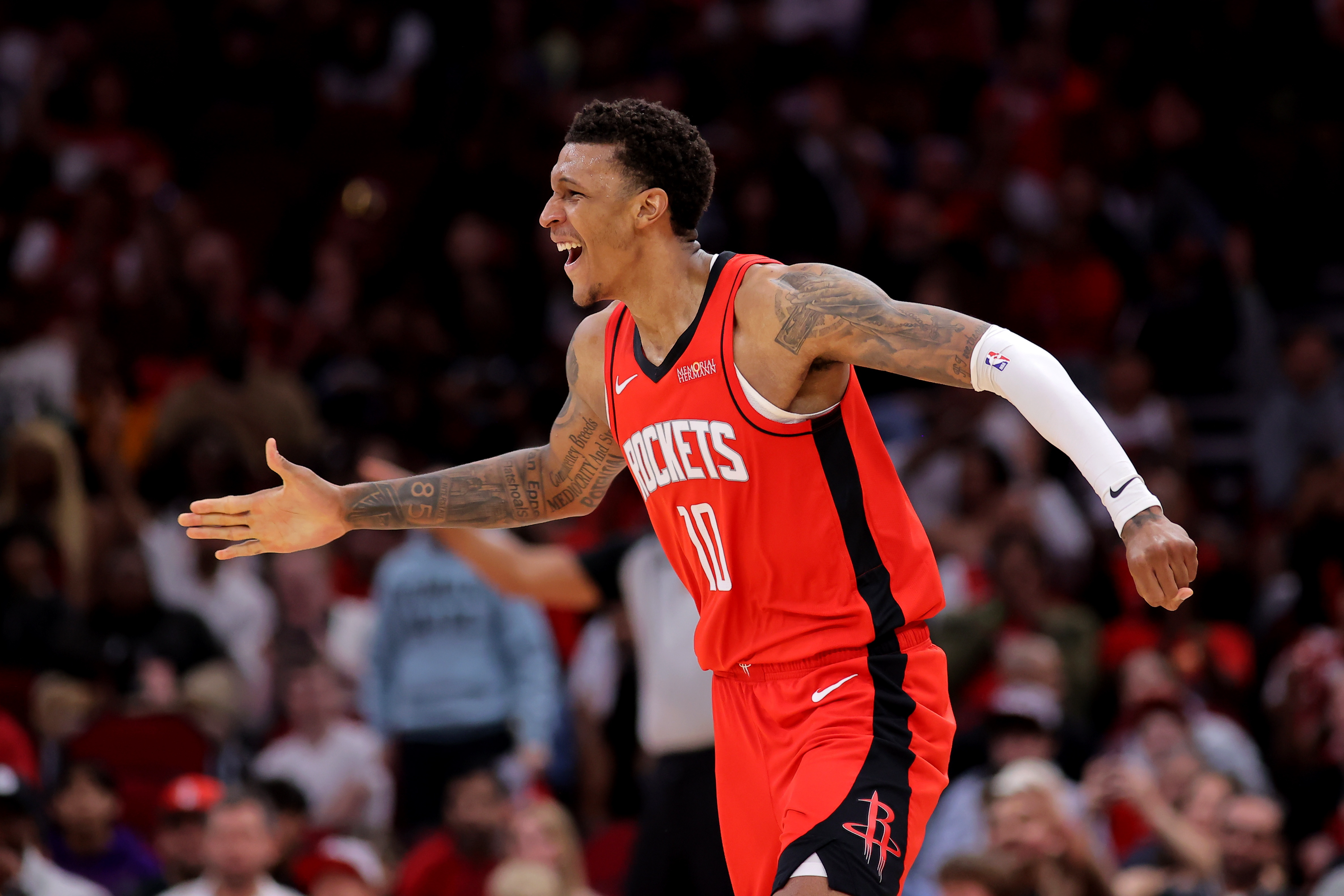 火箭大胜鹈鹕，申京36+14+7助创历史