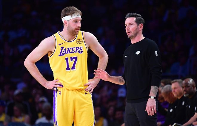 湖人惨败雷霆36分 雷迪克赛后怒斥球员更衣室矛