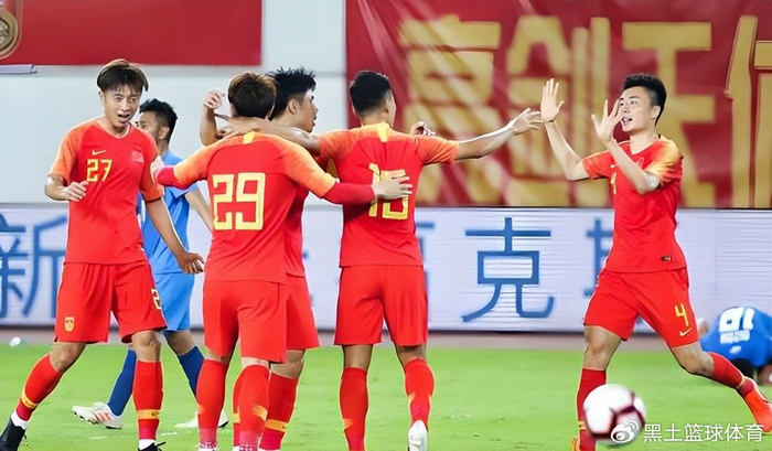 张家鸣英超试训惊艳租借塞尔维亚独造三球征服