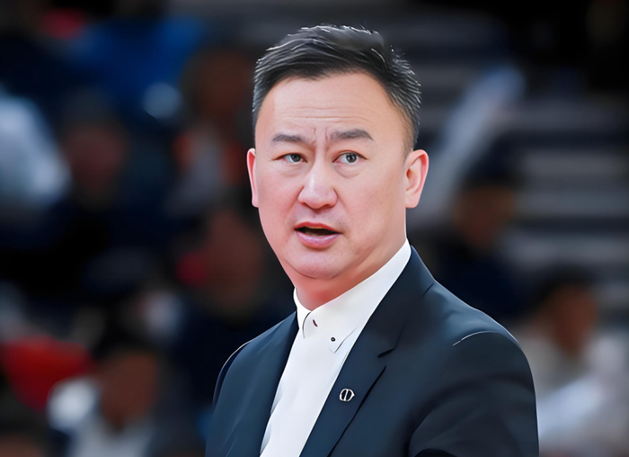 青岛主帅刘维伟怒斥韦瑟斯庞关键失误 痛陈上赛