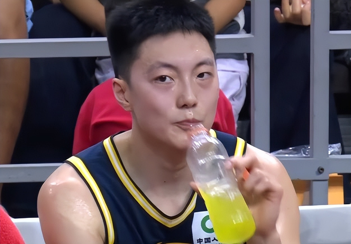 广东男篮力克广州晋级京粤大战